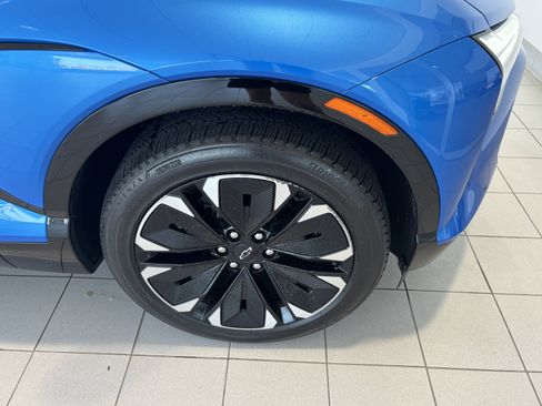 Used 2024 Chevrolet Blazer EV RS RWD image 9