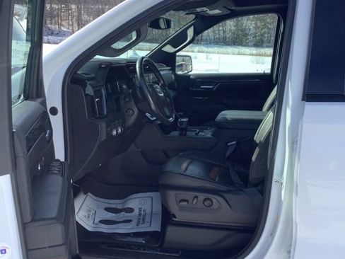 Used 2023 GMC Sierra 1500 AT4 w/ AT4 Preferred Package image 12