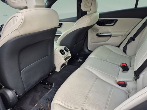 Used 2023 Mercedes-Benz C 300 4MATIC Sedan image 18