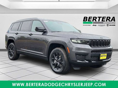 New 2025 Jeep Grand Cherokee L Altitude image 1