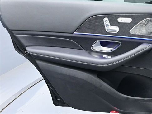 Used 2022 Mercedes-Benz GLS 450 4MATIC image 23