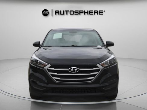 Used 2018 Hyundai Tucson SE image 2