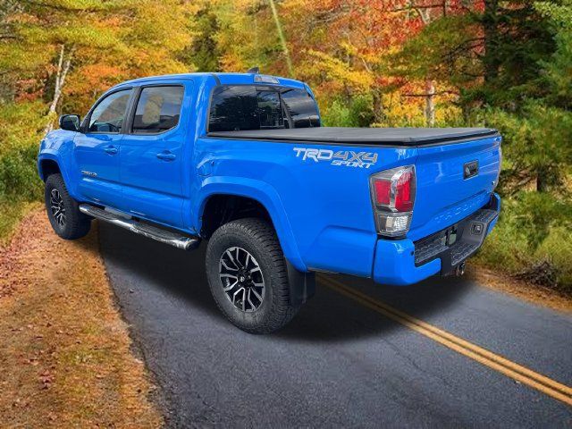 Used 2020 Toyota Tacoma TRD Sport w/ Technology Package AWD/4WD image 5