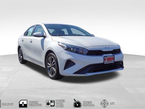 Used 2022 Kia Forte LXS image 1