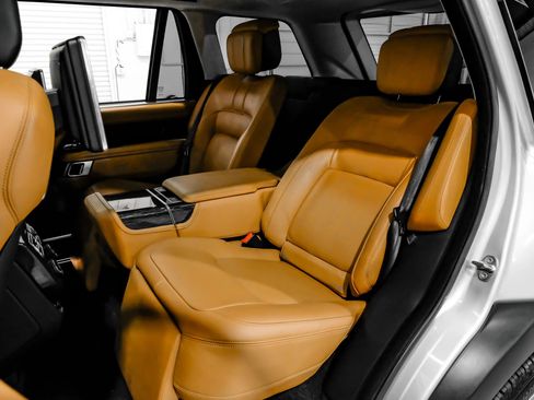 Used 2019 Land Rover Range Rover Long Wheelbase Autobiography image 15