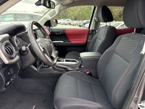 Used 2021 Toyota Tacoma SR5 image 11