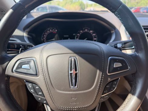 Used 2017 Lincoln MKZ Reserve w/ Climate Package FWD image 22
