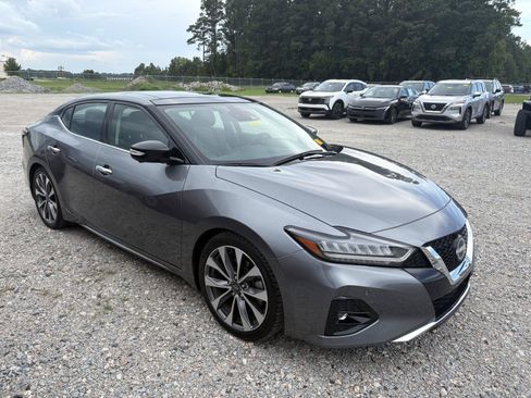Certified 2023 Nissan Maxima Platinum w/ Sport Mat Group FWD image 2