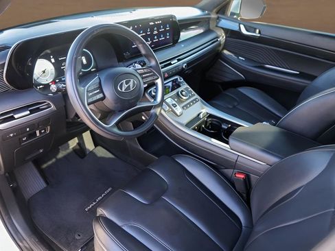 Used 2023 Hyundai Palisade Calligraphy image 10