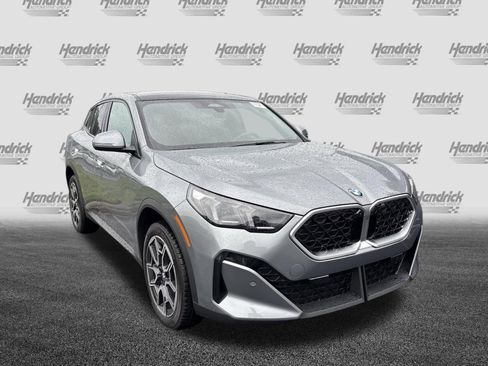 Used 2025 BMW X2 xDrive28i AWD/4WD image 7