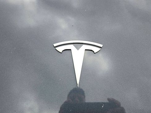 Used 2022 Tesla Model Y Long Range AWD/4WD image 12