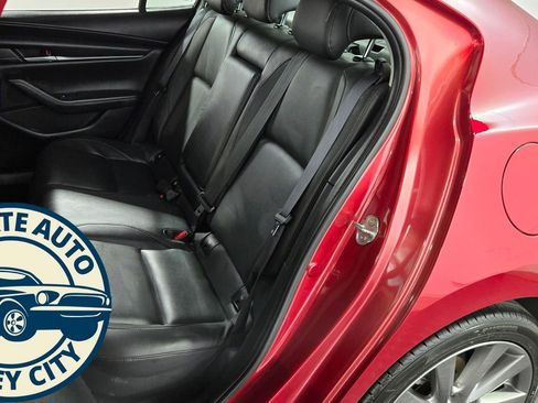 Used 2023 MAZDA MAZDA3 s image 22