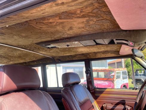 Used 1989 Jeep Grand Wagoneer AWD/4WD image 72