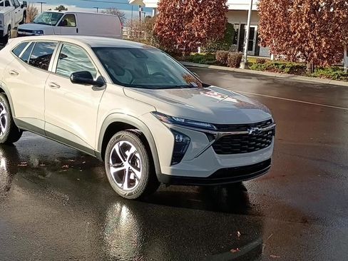 New 2026 Chevrolet Trax RS w/ Driver Confidence Package image 3