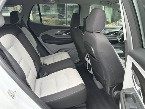 Used 2024 GMC Terrain SLE image 15