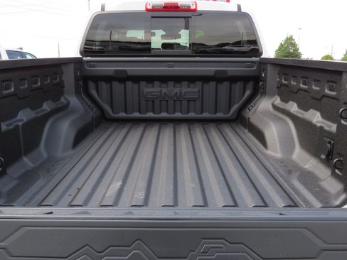 New 2025 GMC Canyon Elevation w/ Convenience Package image 14