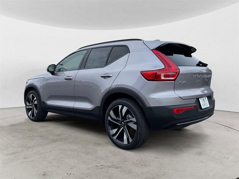 New 2026 Volvo XC40 B5 Plus w/ Protection Package Premier image 3