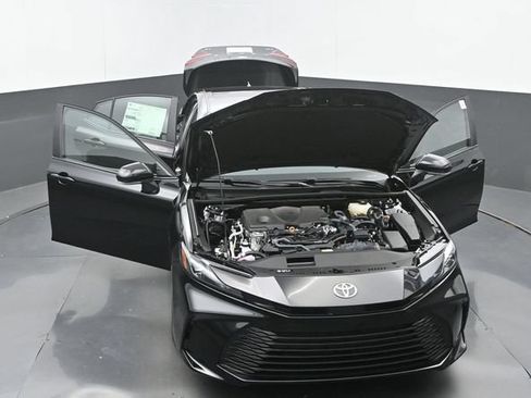 New 2026 Toyota Camry LE FWD image 33