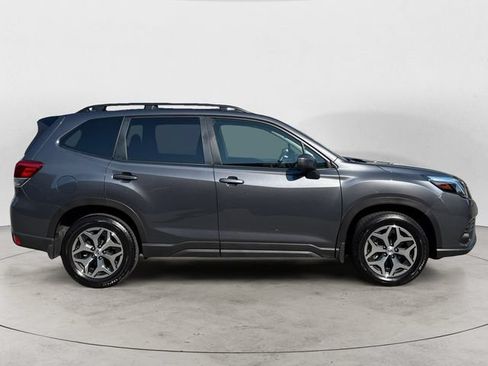 Certified 2024 Subaru Forester Premium AWD/4WD image 4