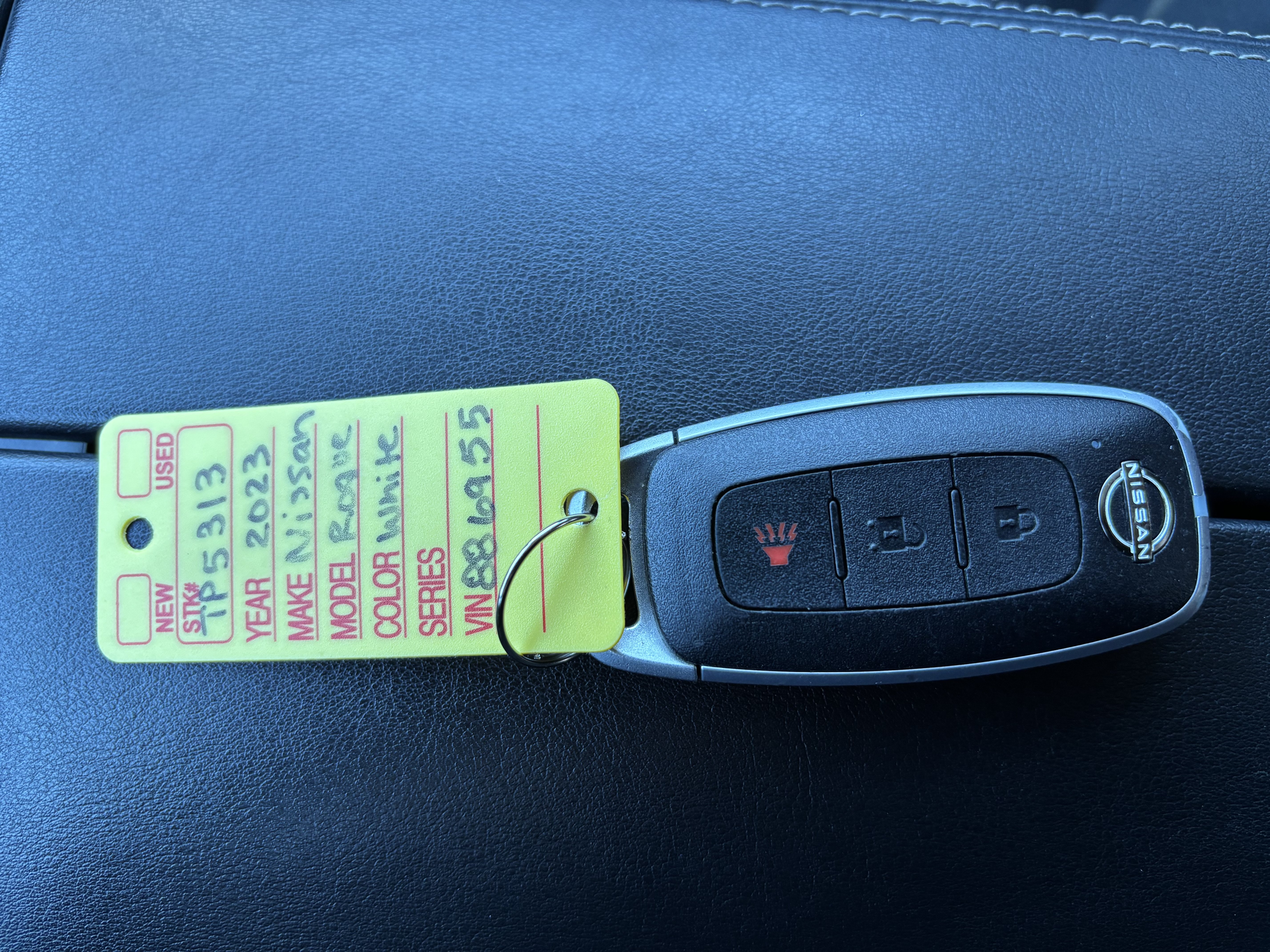 Used 2023 Nissan Rogue S AWD/4WD image 28