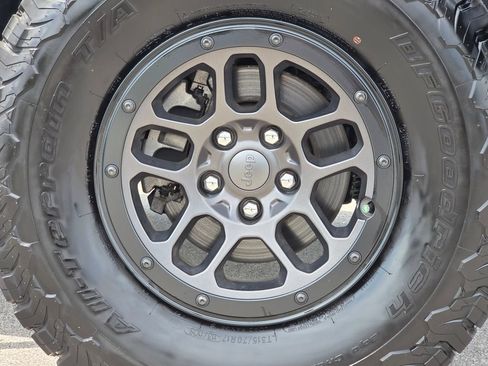 Used 2023 Jeep Wrangler Unlimited Sport AWD/4WD image 19