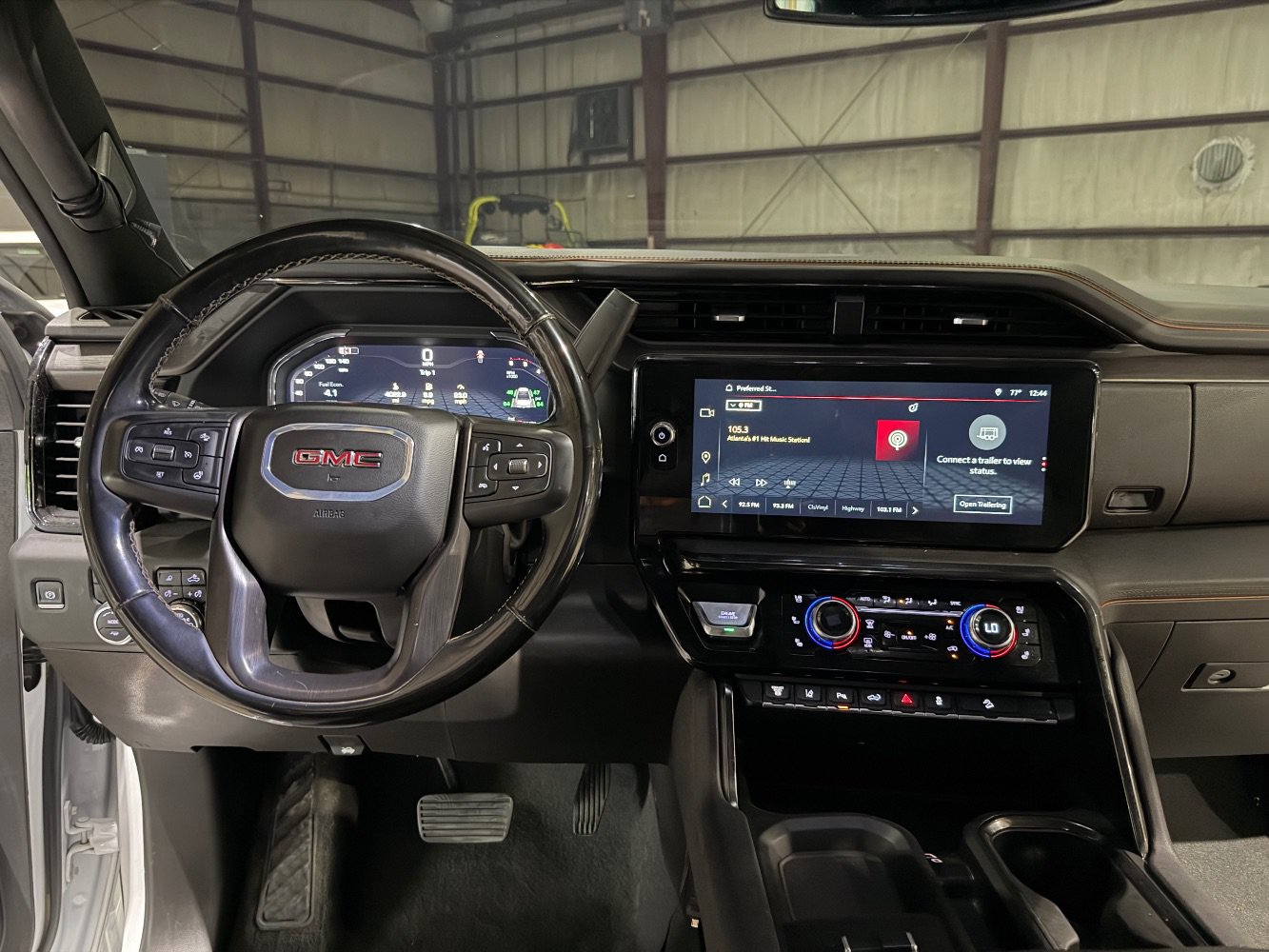Used 2024 GMC Sierra 2500 AT4 w/ AT4 Preferred Package AWD/4WD image 29