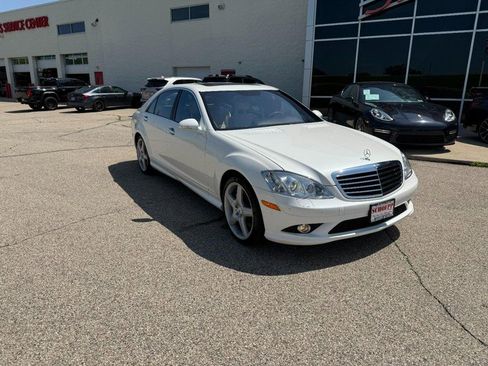 Used 2009 Mercedes-Benz S 550 4dr Sdn 5.5L V8 4MATIC image 3