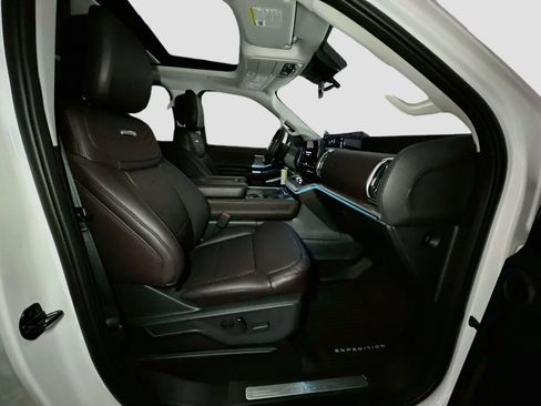 New 2026 Ford Expedition Platinum w/ Platinum Ultimate Package AWD/4WD image 38