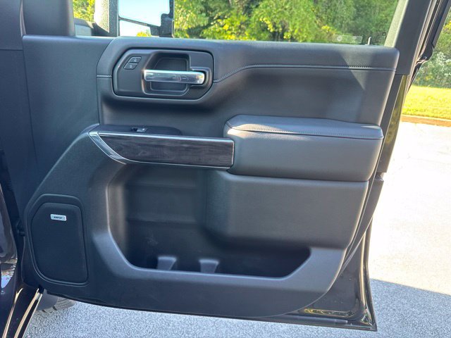 Used 2020 Chevrolet Silverado 2500 LTZ w/ LTZ Premium Package AWD/4WD image 9