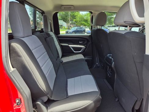 Used 2021 Nissan Titan SV w/ SV Convenience Package RWD image 19