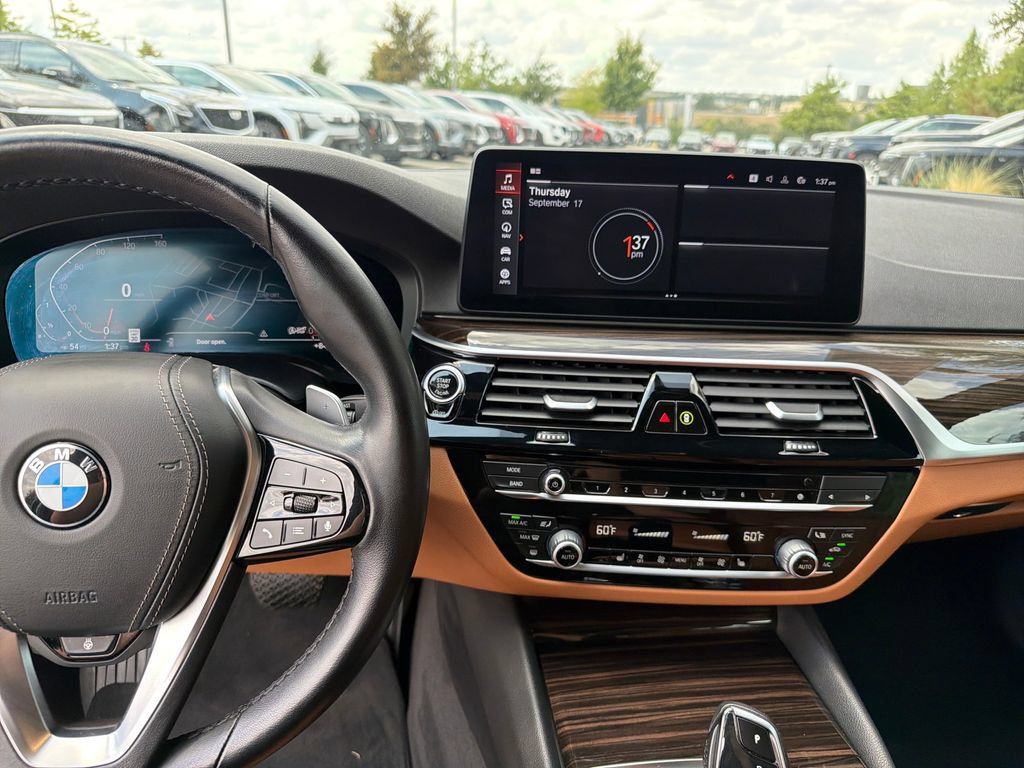 Used 2021 BMW 530i w/ Premium Package RWD image 22
