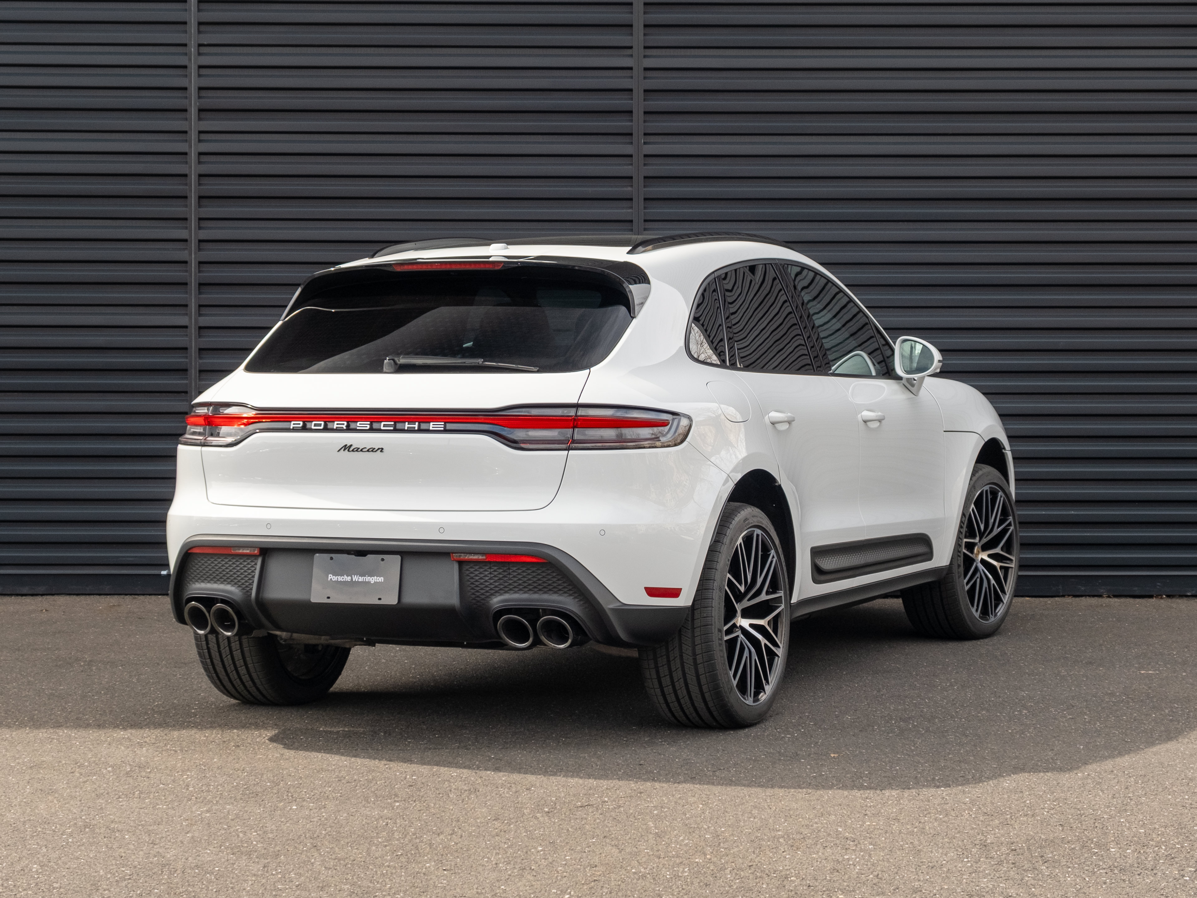 Certified 2026 Porsche Macan AWD/4WD image 8