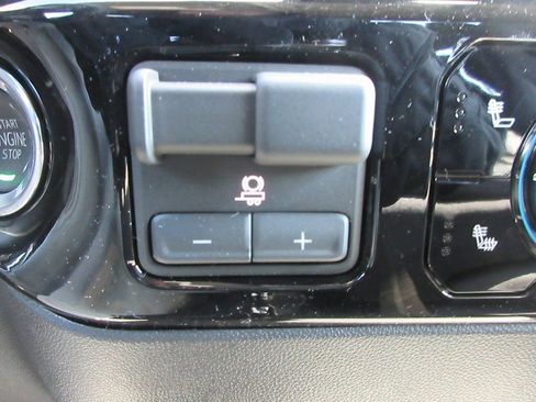 New 2026 GMC Sierra 2500 SLE w/ SLE Value Package; AWD/4WD image 19