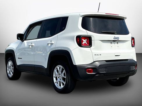Used 2023 Jeep Renegade Latitude AWD/4WD image 4