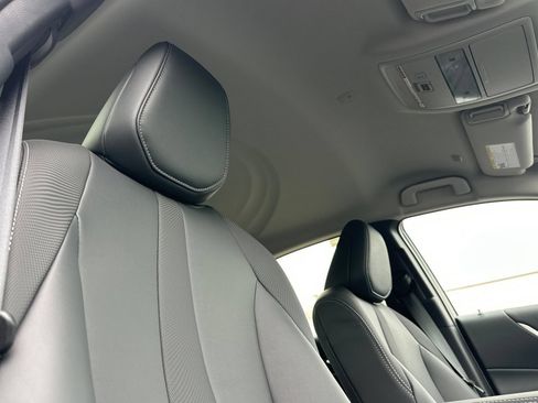 New 2026 Toyota Mirai RWD image 18