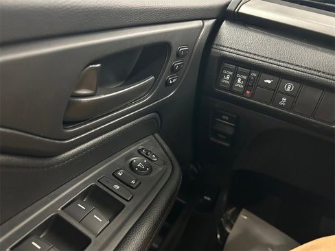 Used 2024 Honda Odyssey EX-L image 25