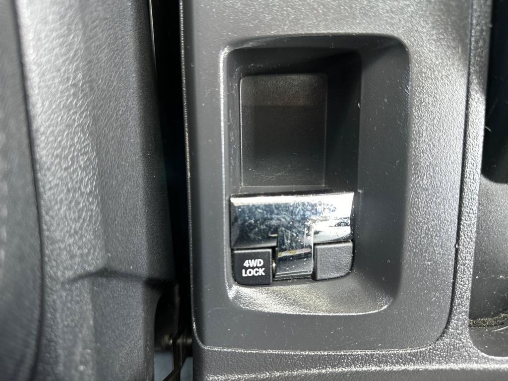 Used 2016 Jeep Patriot High Altitude AWD/4WD image 27