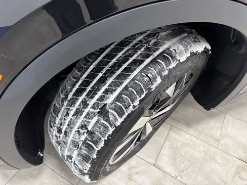 Used 2023 Volkswagen ID.4 Pro image 34