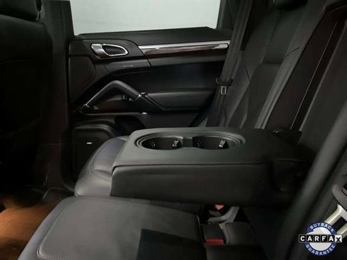 Used 2014 Porsche Cayenne S image 60
