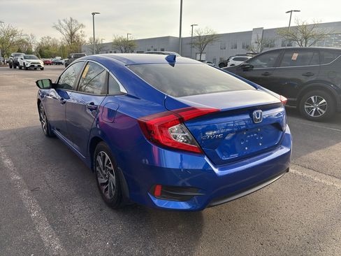 Used 2017 Honda Civic EX image 4