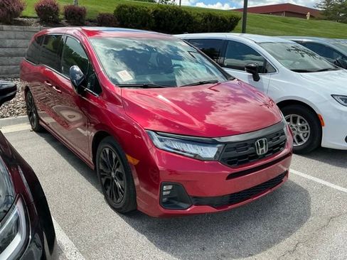 Used 2025 Honda Odyssey Sport-L image 4