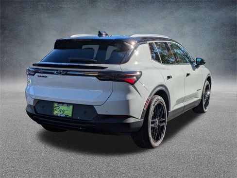 New 2026 Chevrolet Equinox EV LT image 4