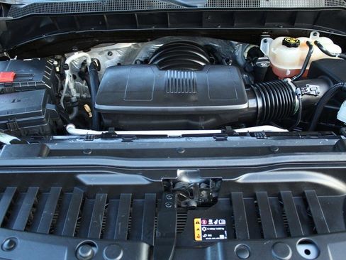 Used 2020 Chevrolet Silverado 1500 W/T w/ Z71 Off-Road Package AWD/4WD image 31