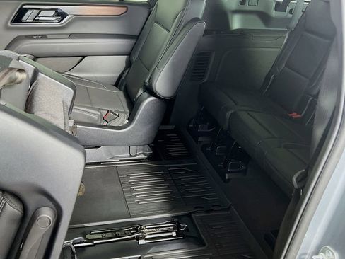 Certified 2025 GMC Yukon XL Denali AWD/4WD image 26