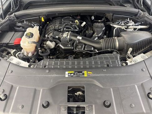 Used 2025 Jeep Grand Cherokee Altitude AWD/4WD image 21