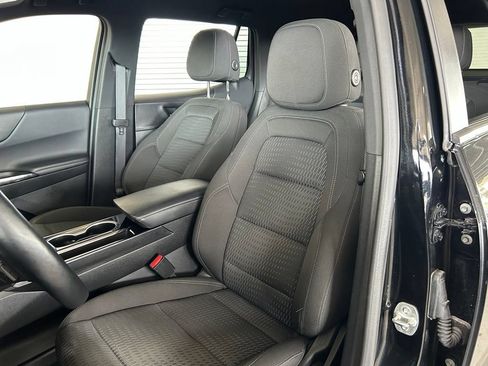 Used 2025 Chevrolet Equinox LT FWD image 16