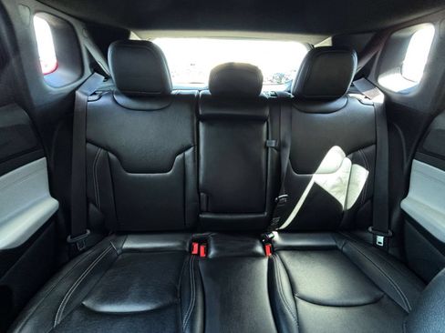 Used 2025 Jeep Compass Limited AWD/4WD image 39