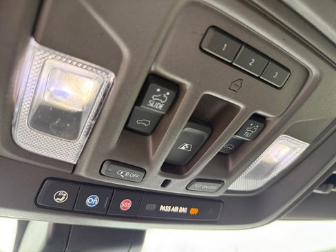 Used 2021 GMC Sierra 2500 Denali w/ Denali Ultimate Package image 28