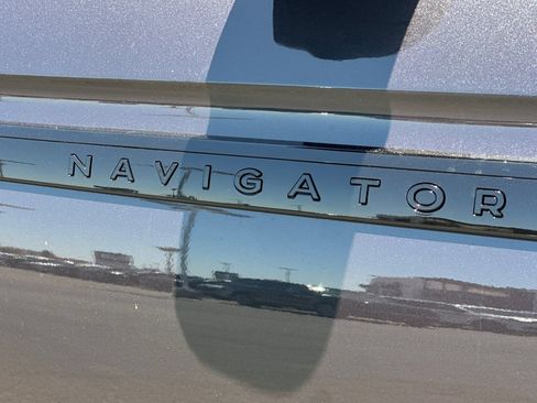 New 2026 Lincoln Navigator L Reserve w/ Jet Appearance Package AWD/4WD image 27