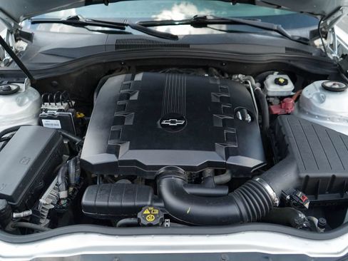 Used 2015 Chevrolet Camaro LT RWD image 14